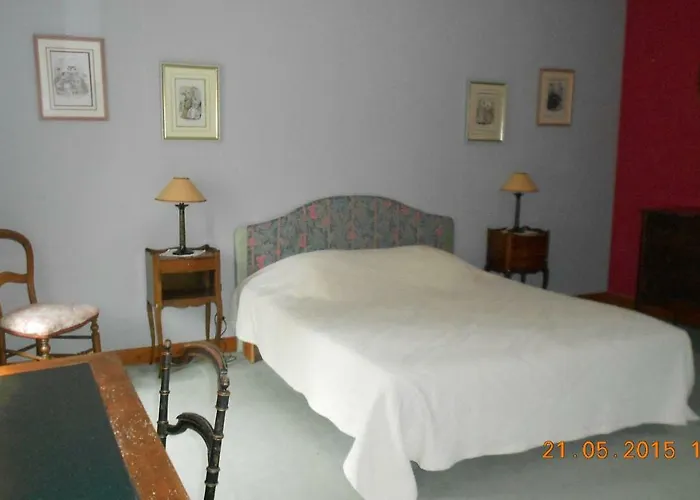 Chateau De Bed and Breakfast 3*